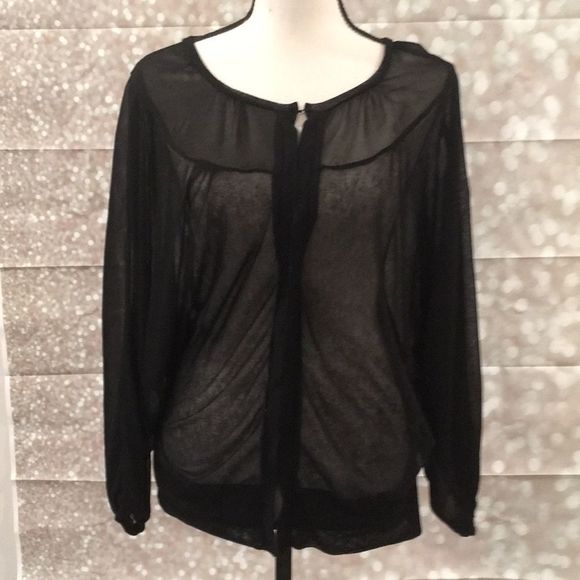 😎NWOT, Sheer Black Long Butterfly Sleeved Layering Top - Small - Picture 1 of 5